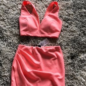 Coral set.